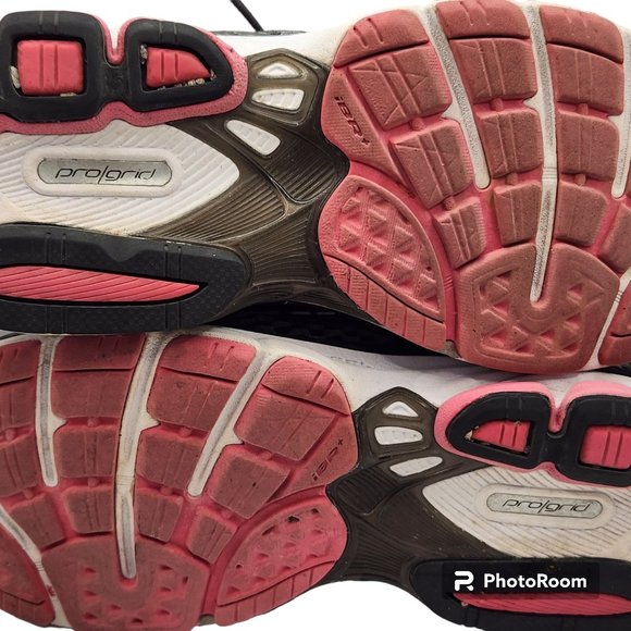 Women's Saucony Athletic Sneakers Guide 5 Size 6.5 Grey Pink Black Lace Close - Picture 5 of 7